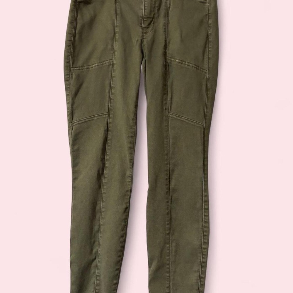 White House Black Market || Skinny Ankle Pants || 4 || Olive Green Utility ||